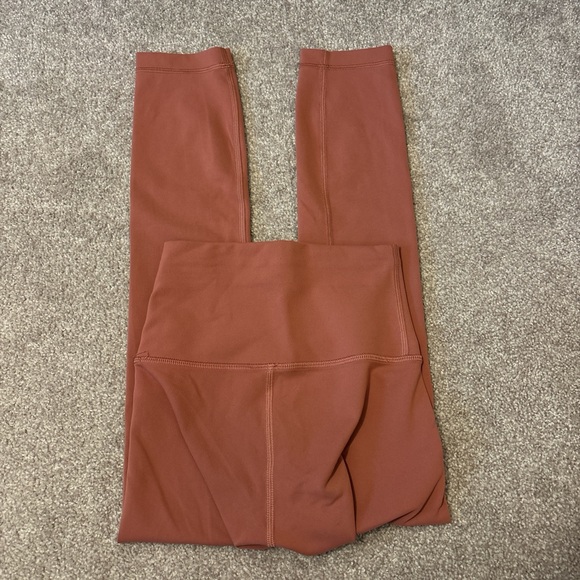 Lululemon - Picture 2 of 3